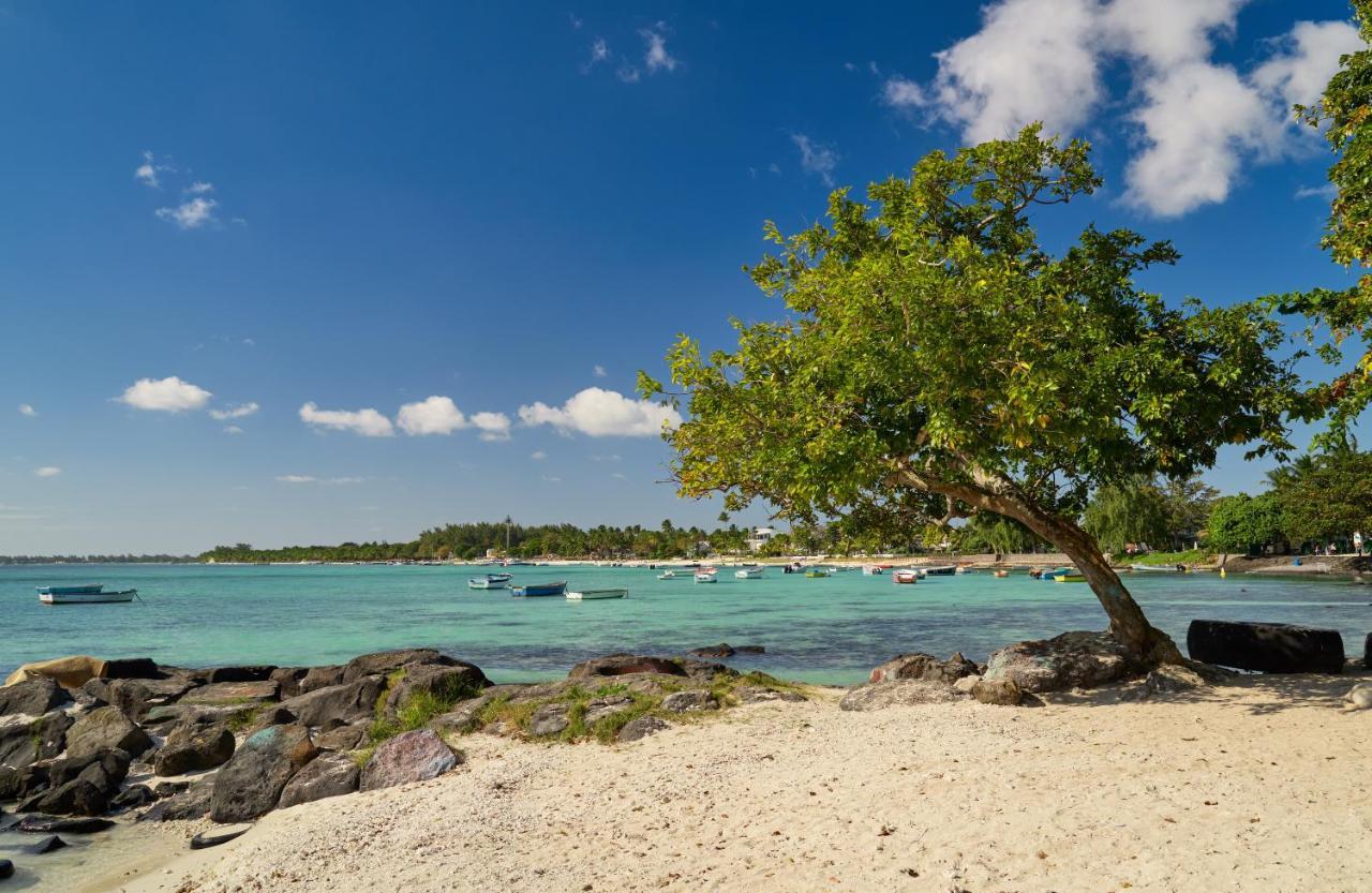 Bon Azur Beachfront Suites & Penthouses With Lov Trou aux Biches Exterior photo