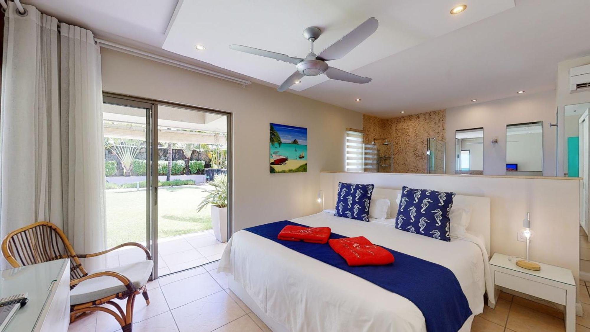 Bon Azur Beachfront Suites & Penthouses With Lov Trou aux Biches Exterior photo
