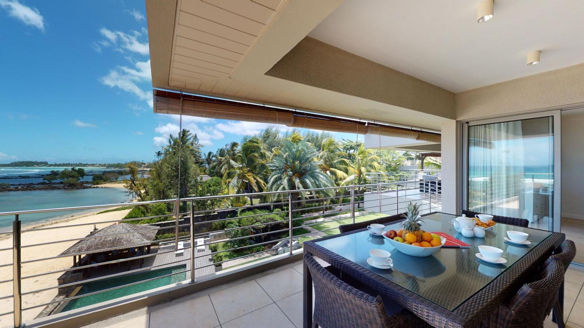 Bon Azur Beachfront Suites & Penthouses With Lov Trou aux Biches Exterior photo