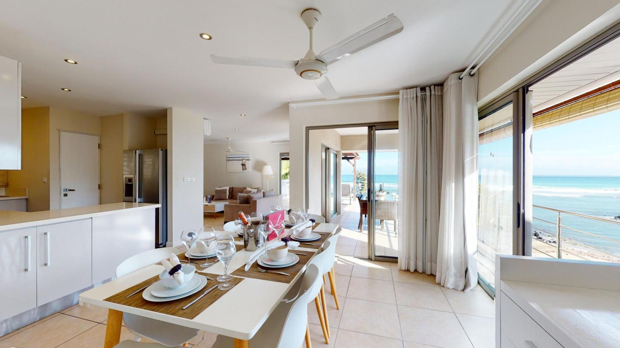 Bon Azur Beachfront Suites & Penthouses With Lov Trou aux Biches Exterior photo