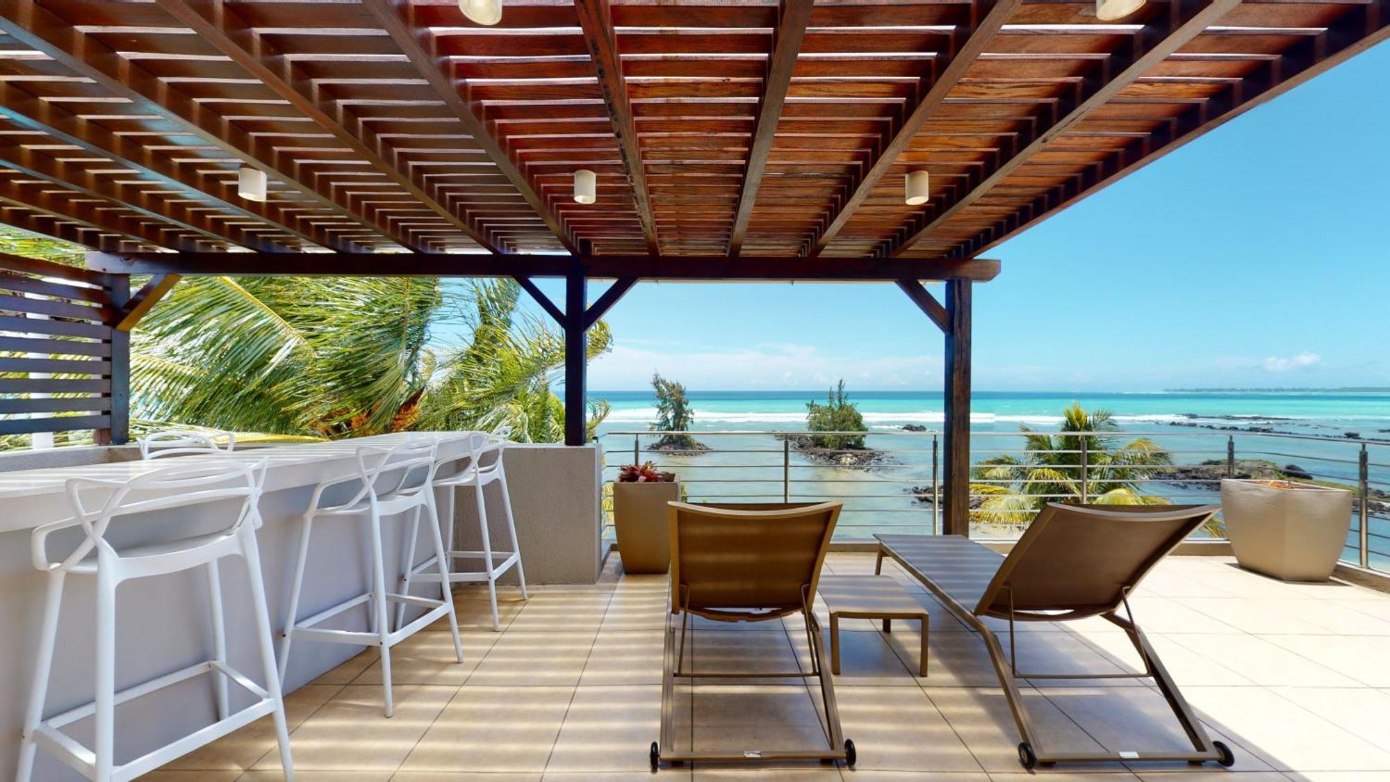 Bon Azur Beachfront Suites & Penthouses With Lov Trou aux Biches Exterior photo