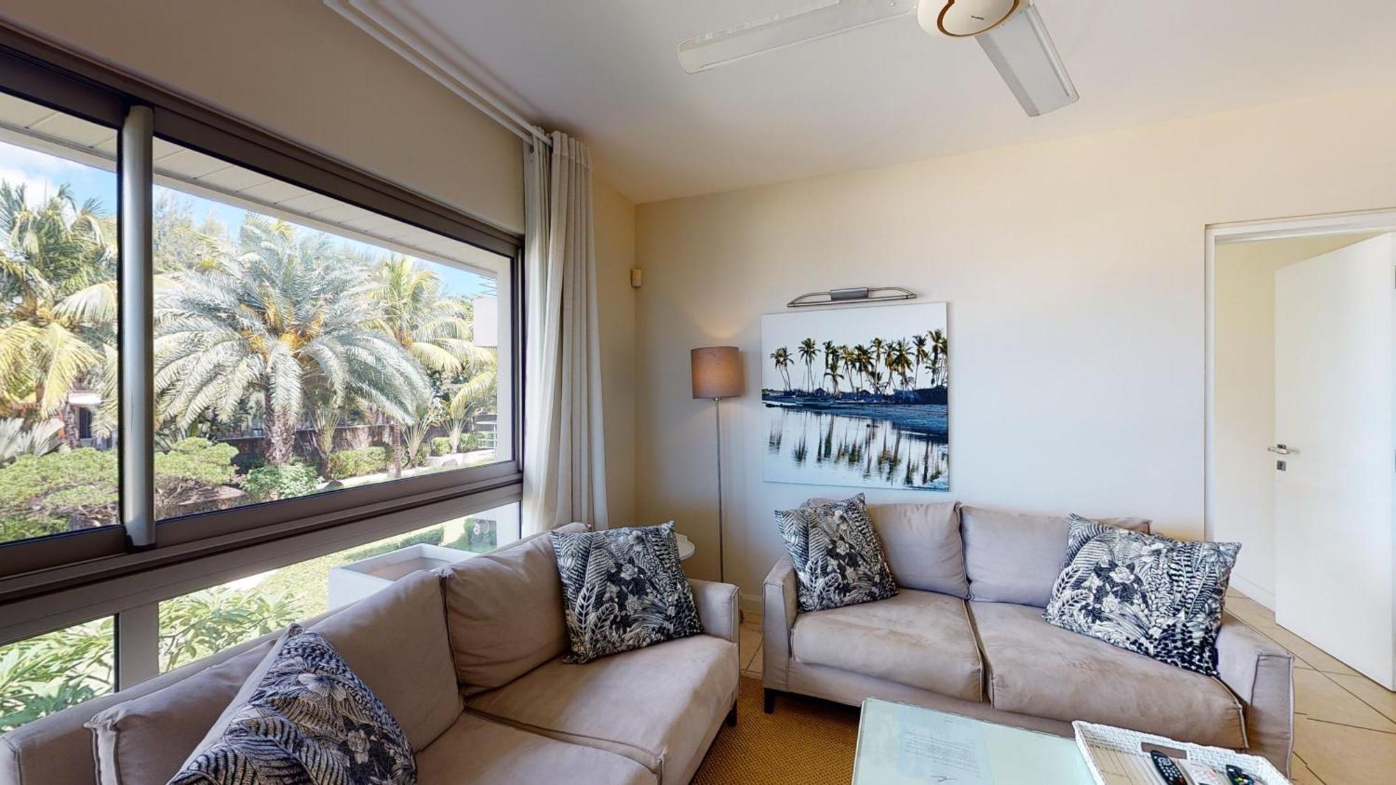 Bon Azur Beachfront Suites & Penthouses With Lov Trou aux Biches Exterior photo