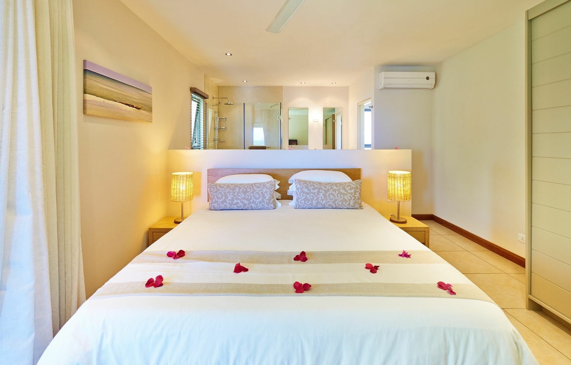 Bon Azur Beachfront Suites & Penthouses With Lov Trou aux Biches Exterior photo