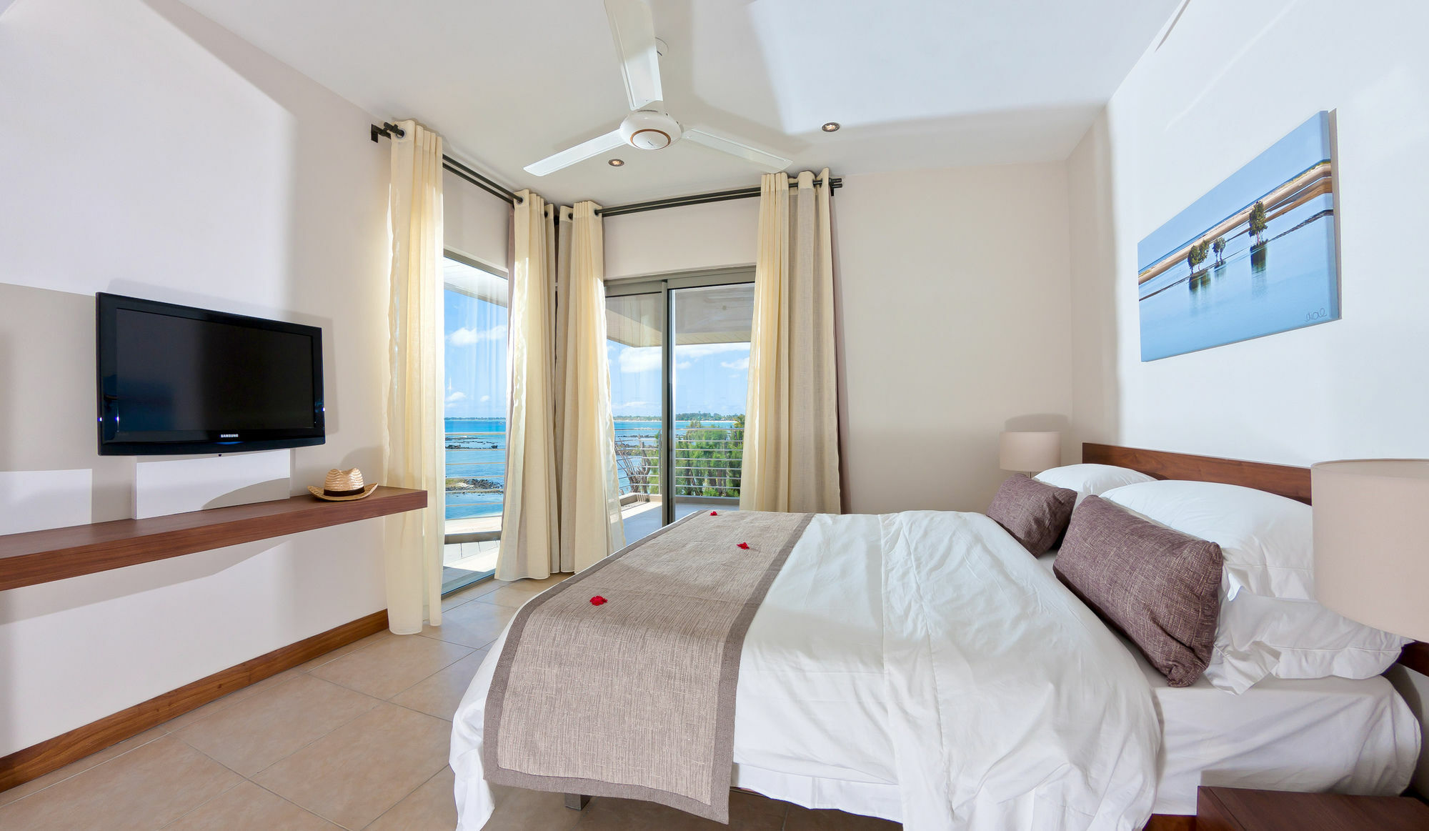 Bon Azur Beachfront Suites & Penthouses With Lov Trou aux Biches Exterior photo